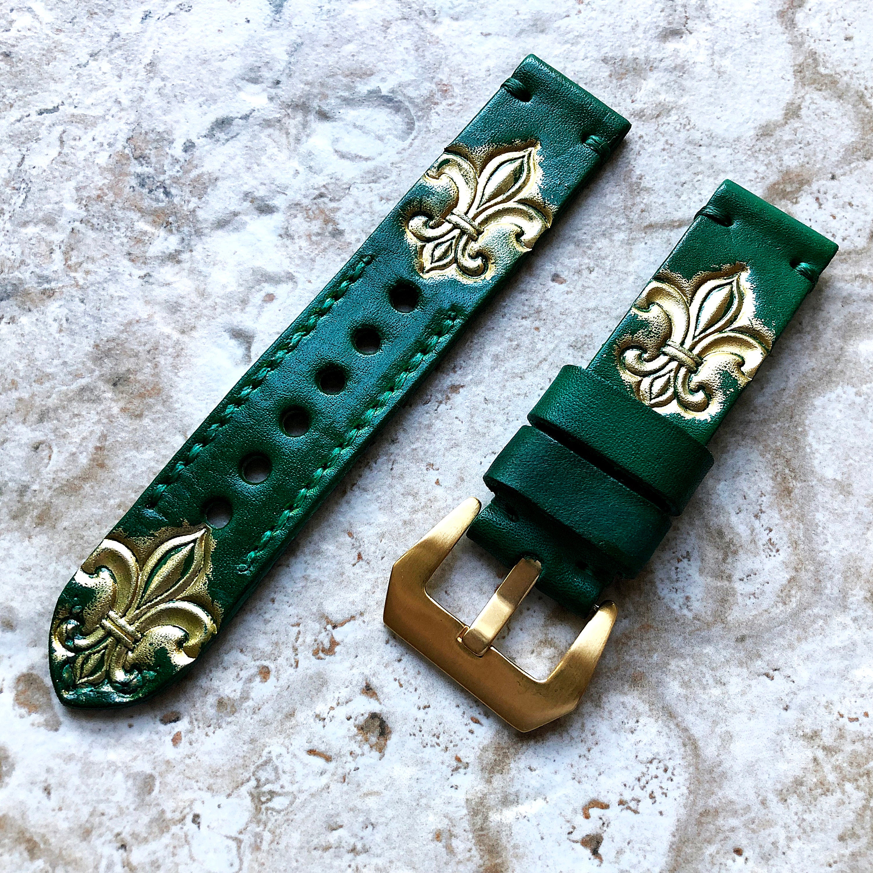 Fleur De Lis Band 22mm 24mm 25mm for Apple 38mm 40mm 41mm 42mm 44mm 45mm 49mm Watch Fitbit Versa 2 3 4 Sense 2 Ionic Accented Leather Strap